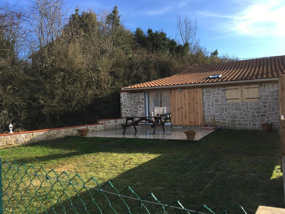 Logement Paisible A La Campagne Aubarede Kültér fotó
