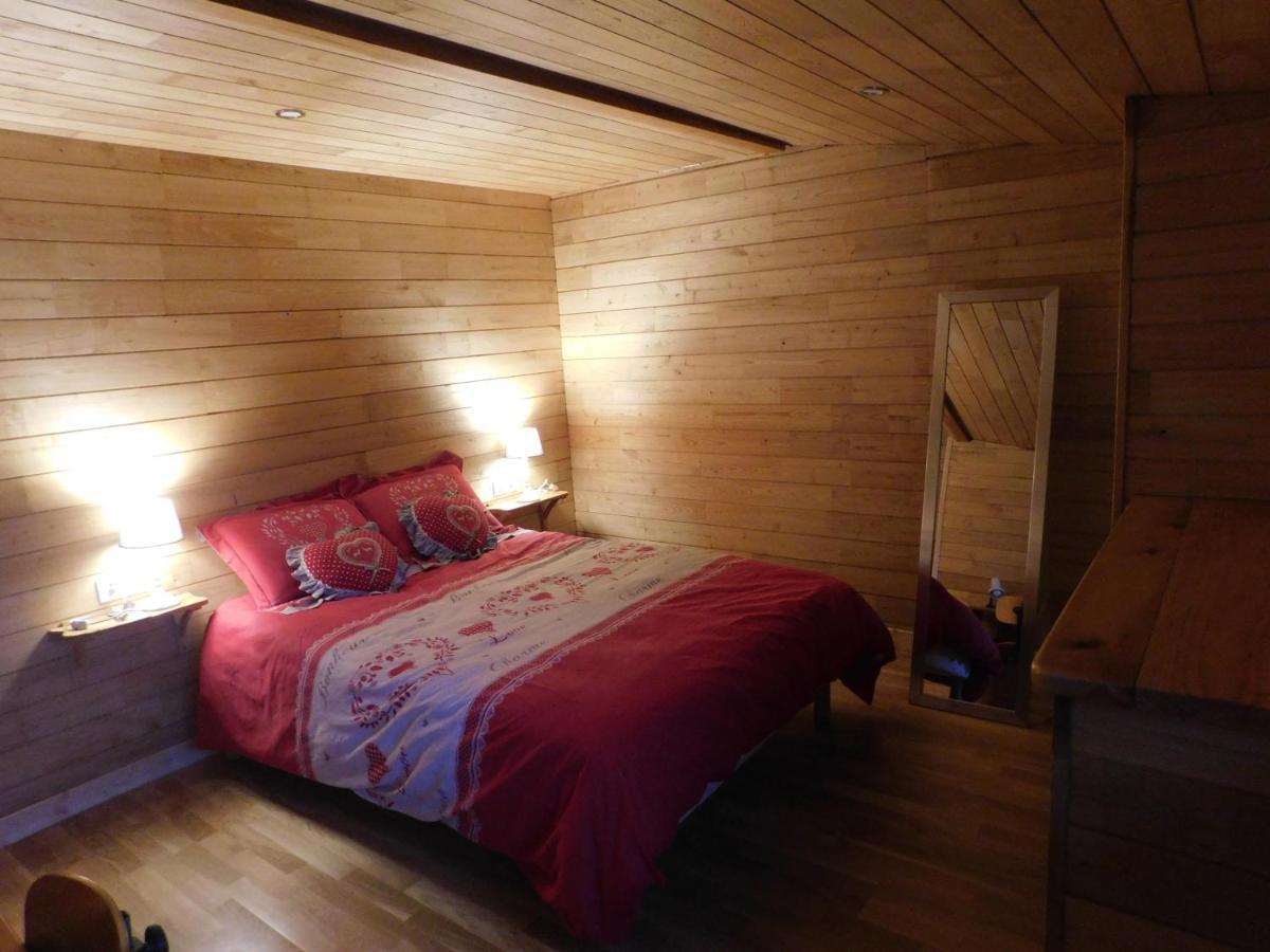 Logement Paisible A La Campagne Aubarede Kültér fotó